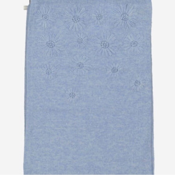 Joie NWTs 💯 pure Cashmere Floral Scarf - Picture 3 of 5